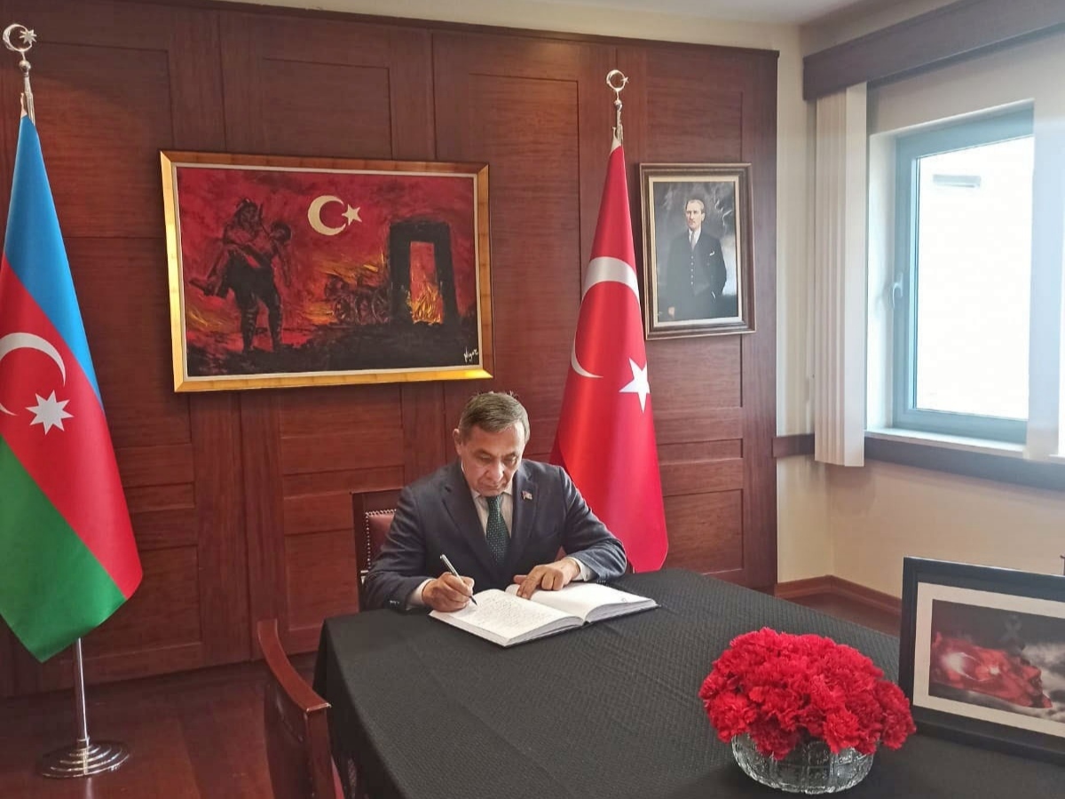 Milli Məclisin deputatı Səhiyyə Komitəsinin üzvü İlham Məmmədov Türkiyənin Azərbaycandakı səfiri Cahid Baxçı ilə görüşmüşdür