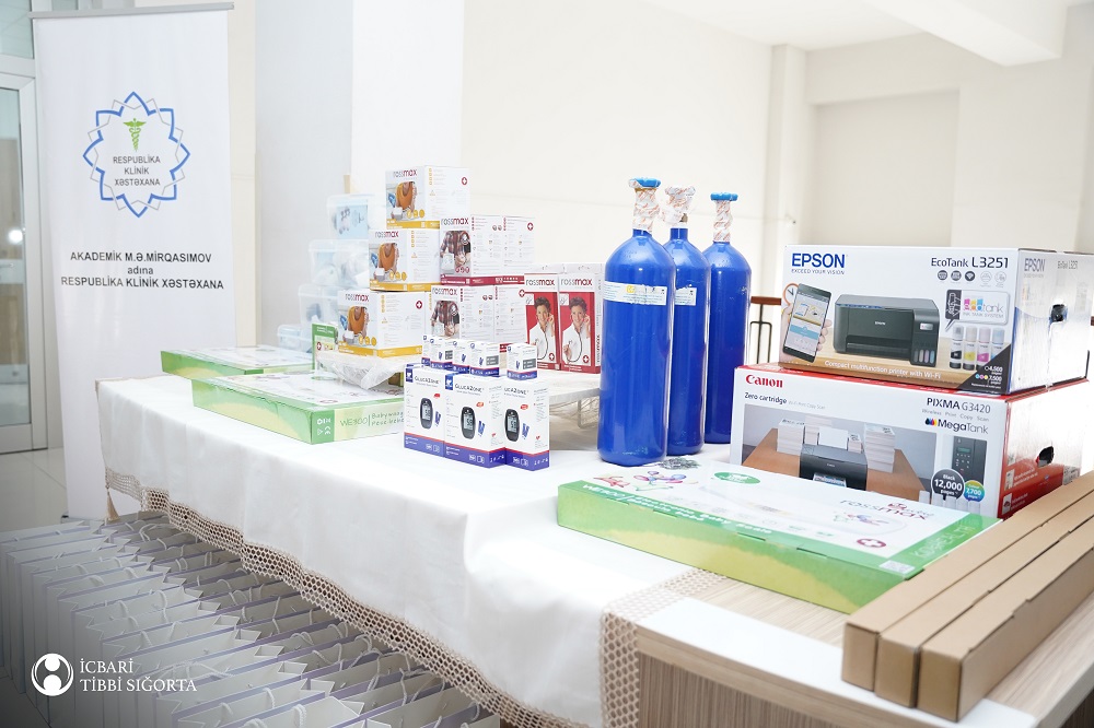 Koreya hökuməti ölkəmizə tibbi cihazlar ianə edib