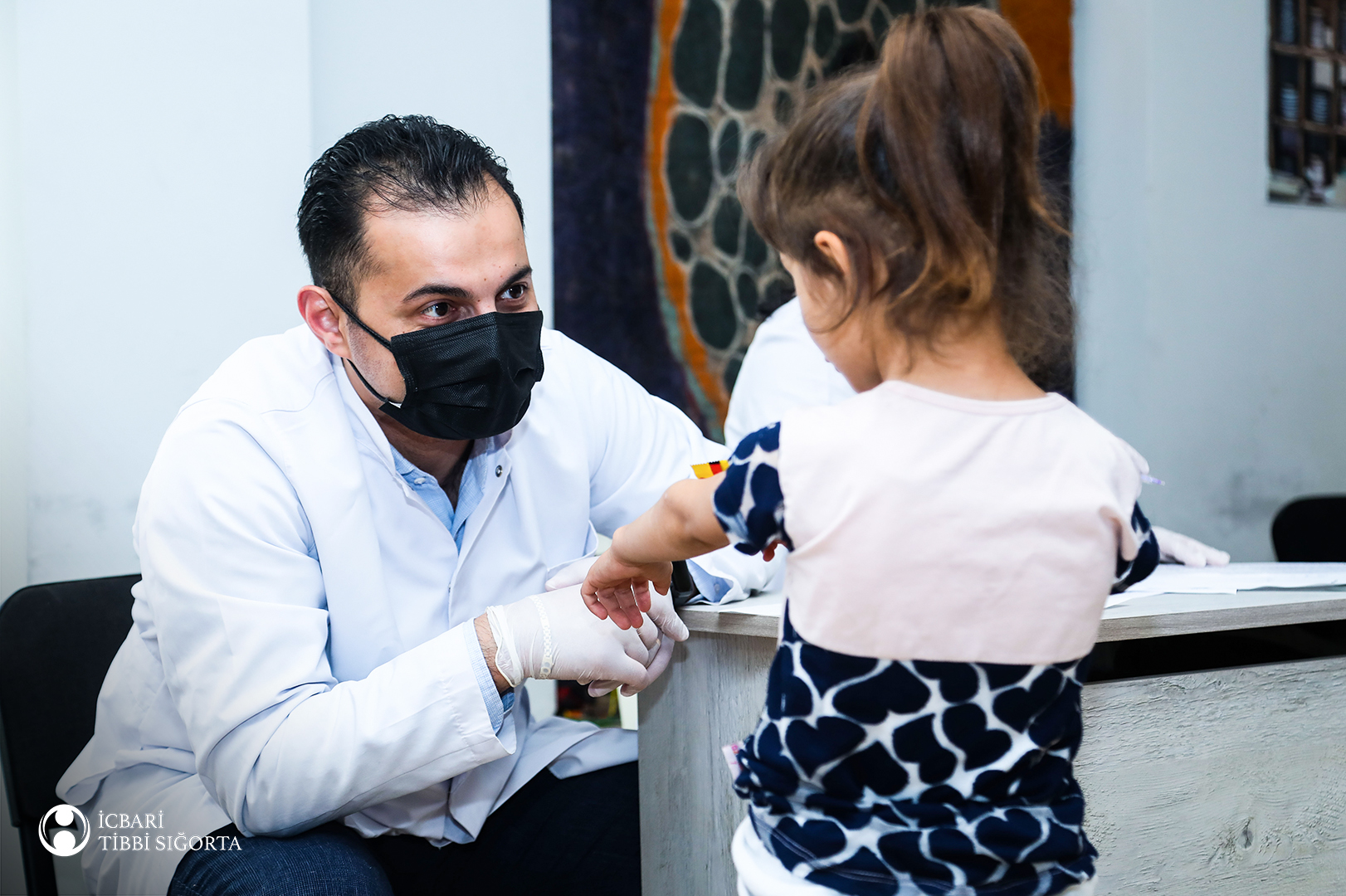 Uşaq sığınacaqlarında tibbi müayinələr təşkil olunub