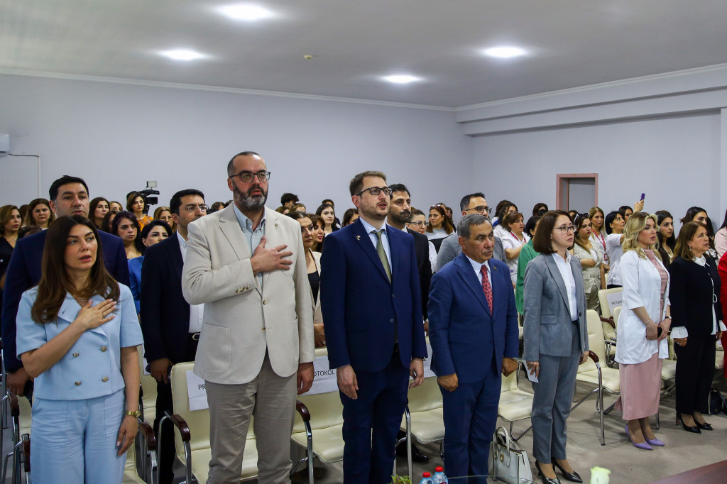 Respublika Pediatriya Mərkəzində Uşaqların Beynəlxalq Müdafiəsi Gününə həsr olunan tədbir keçirilib