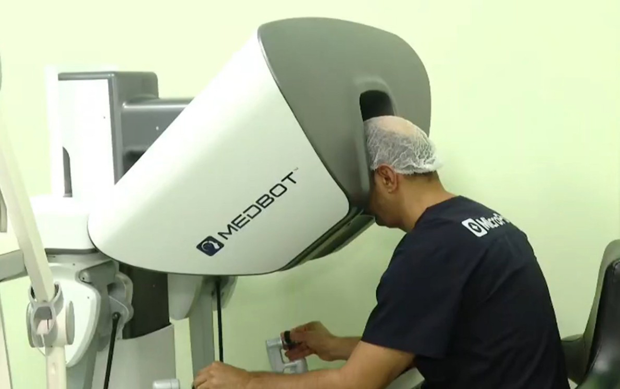 “EGE Hospital”da robotik cərrahiyyə ilə prostat əməliyyatı – Azərbaycanda ilk! – VİDEO